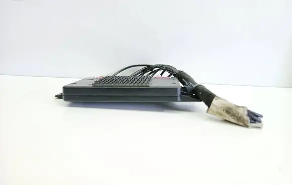 Audi A6 S6 C5 4B Antenna control unit 4B9971650Q