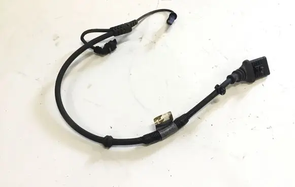 Mercedes-Benz AMG GT R190 C190 Front ABS sensor wiring A1905403305