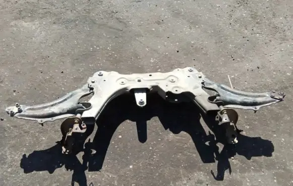Mercedes-Benz Citan W415 Front subframe 544013205R 546111291R
