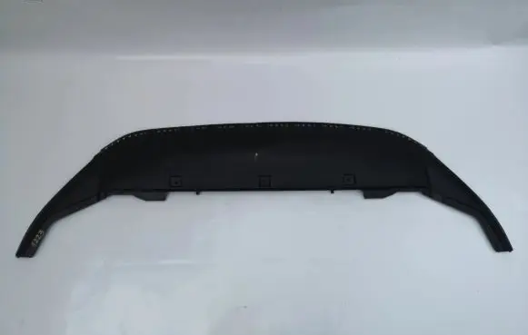 Front bumper lip