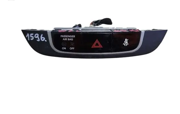Hyundai i30 Hazard light switch 847402S350TAN