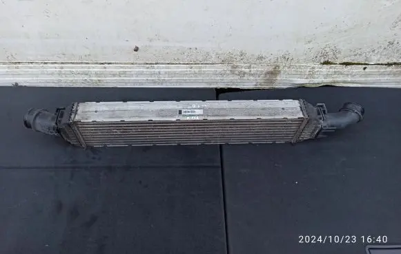 Audi Q3 8U Intercooler radiator 8U0145803B