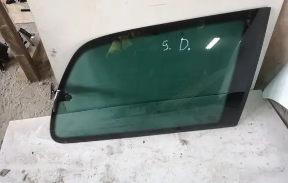 Volkswagen Sharan Rear side window