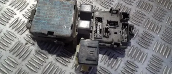 Mitsubishi Space Runner Fuse box set 4464