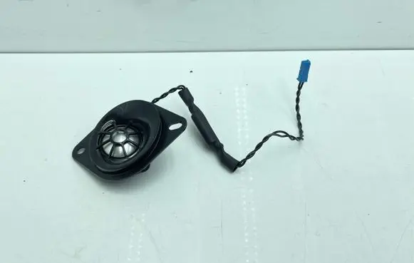 BMW M4 F82 F83 Front door high frequency speaker 9226358 890701400