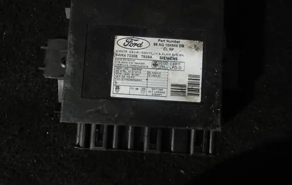 Ford Focus Comfort/convenience module 98AG15K600DB 5WK47230B