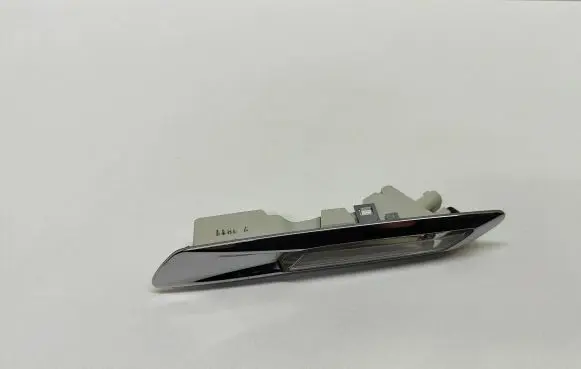 BMW 5 F10 F11 Front fender indicator light 7154168 7154170 715417006