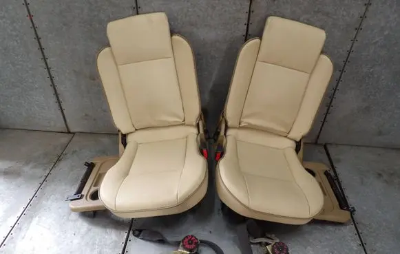 Land Rover Discovery Third row seats