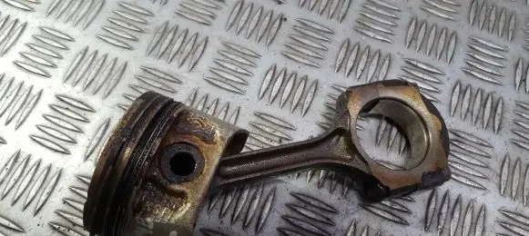 Renault Megane I Piston with connecting rod