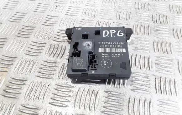 Mercedes-Benz E W211 Door control unit/module 2118703485