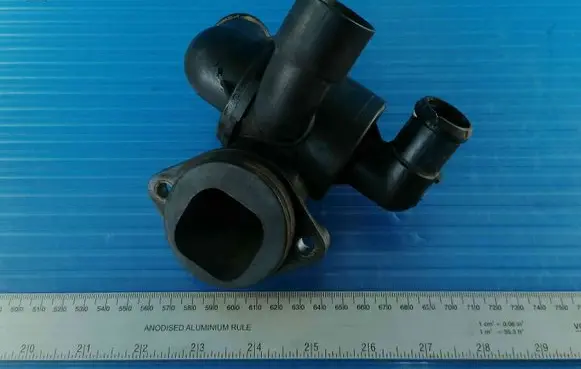 Thermostat/thermostat housing