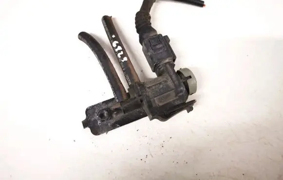 Audi A6 S6 C5 4B Turbo solenoid valve 1j0906283c