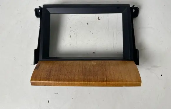 Land Rover Discovery 4 - LR4 Dashboard trim AH22045K16B
