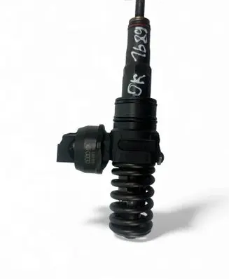 Volkswagen Caddy Fuel injector 038130073BN