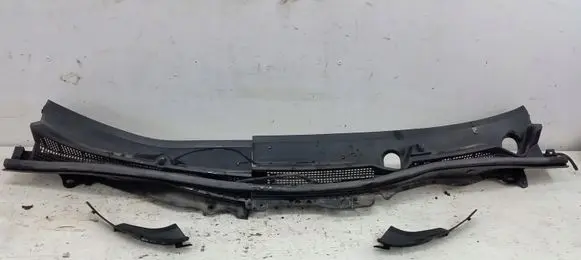 Mazda 2 Wiper trim DF71507P1