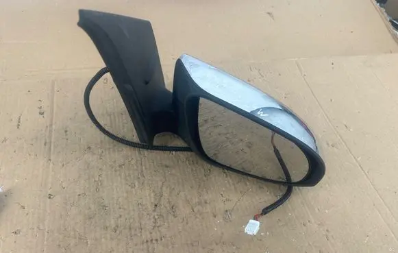 Citroen C1 Front door electric wing mirror 232631018
