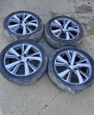 Peugeot 2008 I R17 alloy rim 