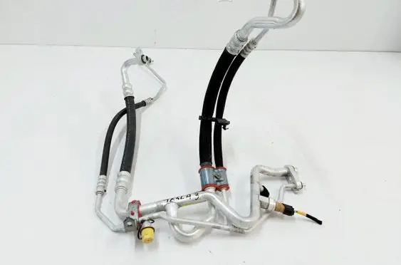 Tesla Model 3 Air conditioning (A/C) pipe/hose 1092157-CH-F