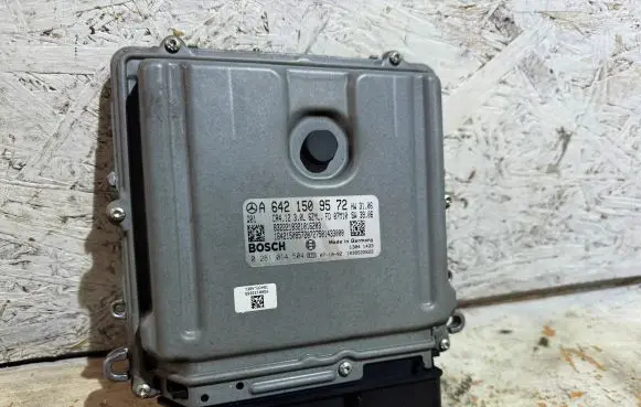Mercedes-Benz CLK A209 C209 Engine control unit/module A6421509572 0281014504