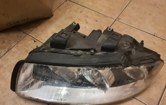 Audi A4 S4 B7 8E 8H Headlight/headlamp 17D171101N2 D461103L D461103