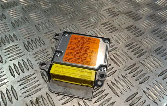 Volkswagen PASSAT B5 Airbag control unit/module 1C0909605B
