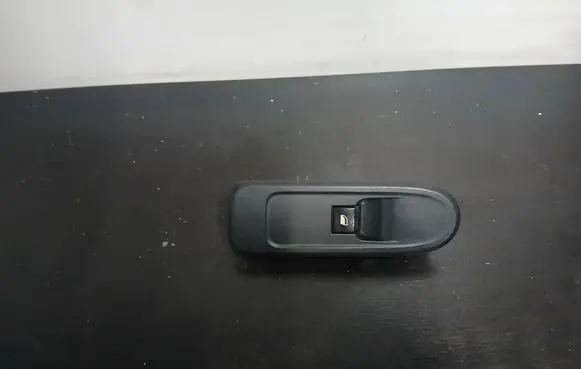 Peugeot 308 Electric window control switch 11688