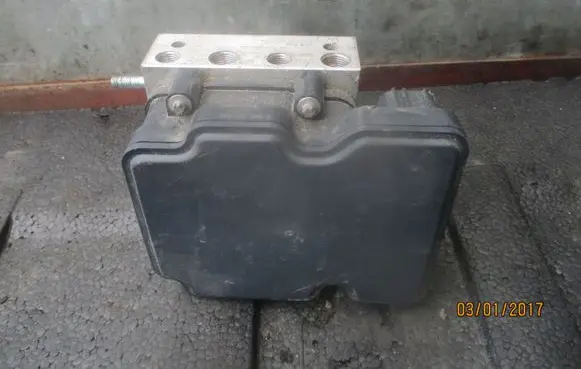 Peugeot 3008 II ABS Pump 9825549780