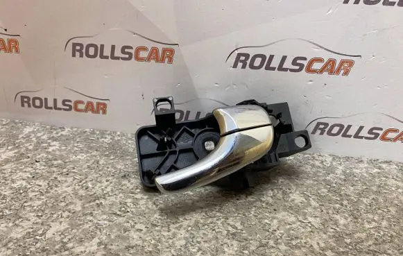 Rear door interior handle