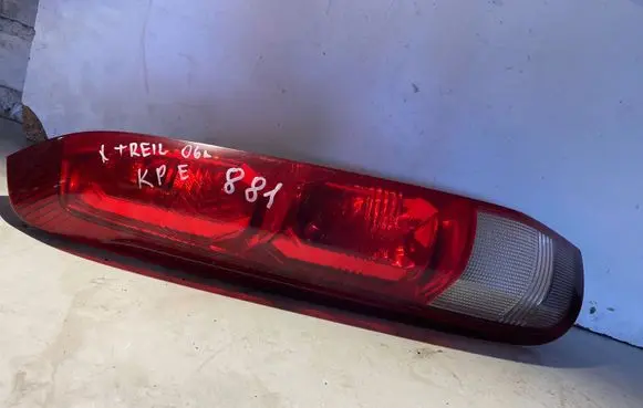 Nissan X-Trail T30 Rear/tail lights
