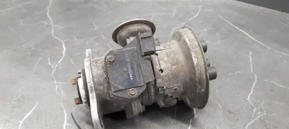 Ford Fiesta Spark distributor 89sf12100da