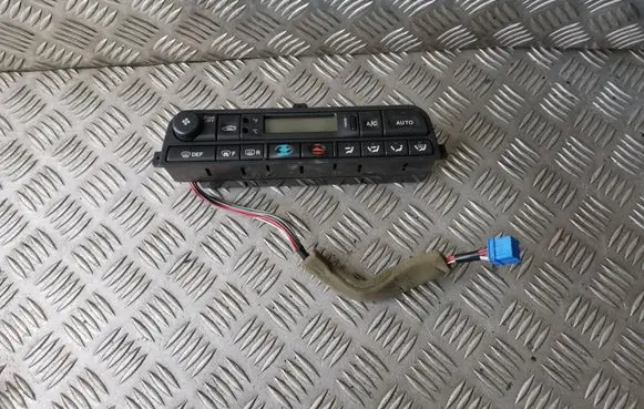 Jaguar XJ X308 Climate control unit LJA7690AB 1464306131
