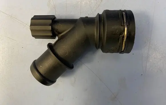 Skoda Fabia Mk1 (6Y) Engine coolant pipe/hose 600122291F
