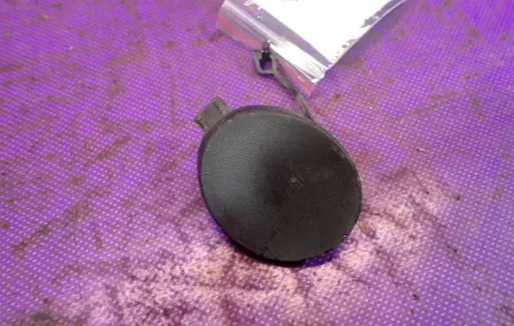 Audi A2 Front tow hook cap/cover 8Z0807441A