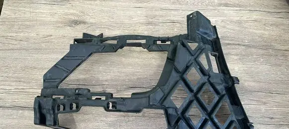 Volkswagen Tiguan Front bumper mounting bracket 5NA807724A