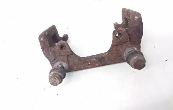 BMW 5 E60 E61 Front Brake Caliper Pad/Carrier 