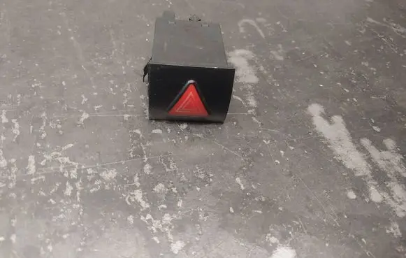 Seat Toledo II (1M) Hazard light switch 1M0941509B