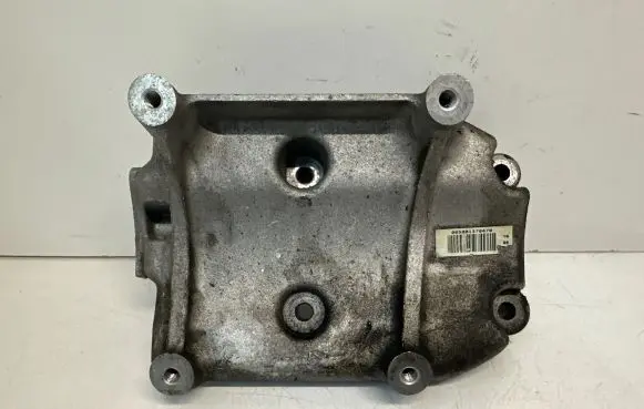 Iveco Daily 6th gen Engine mounting bracket 5801370464 5801370470