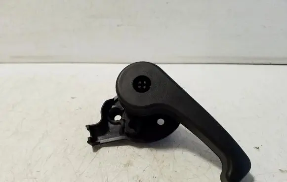 KIA Sportage Engine bonnet (hood) release handle