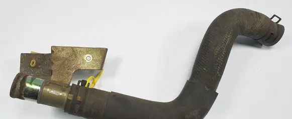 Engine coolant pipe/hose
