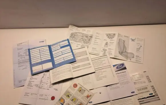 Ford Focus Owners service history hand book 