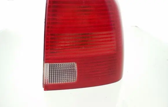 Volkswagen PASSAT B5 Rear/tail lights 3B5945096F
