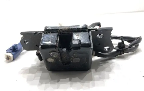Lexus CT 200H Tailgate exterior lock 
