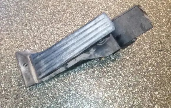 BMW 5 E60 E61 Accelerator throttle pedal 6766930