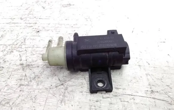 Opel Vivaro Turbo solenoid valve 149566740R