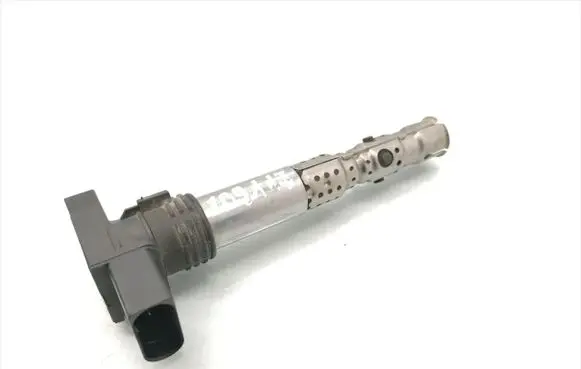 Volkswagen Polo IV 9N3 High voltage ignition coil 03D905115F