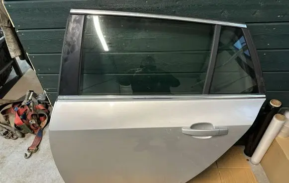 Opel Insignia A Rear door