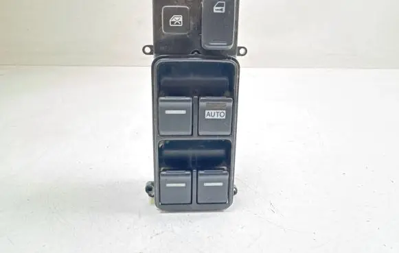 Honda Accord Electric window control switch G8D382HB C8HHH22MF92 357504