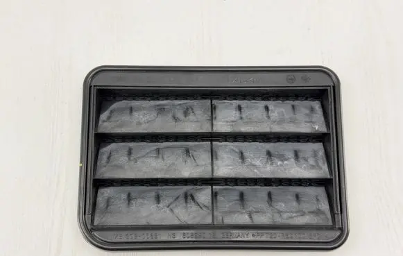 BMW 2 G42 Quarter panel pressure vent 9178945