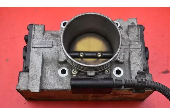 Volvo S60 Throttle body valve 8644345