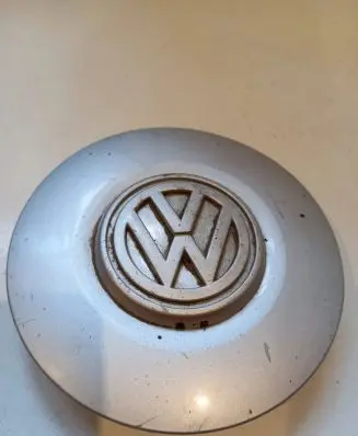 Volkswagen Golf III Original wheel cap 1H0601149B 1H0601151B A6766M3